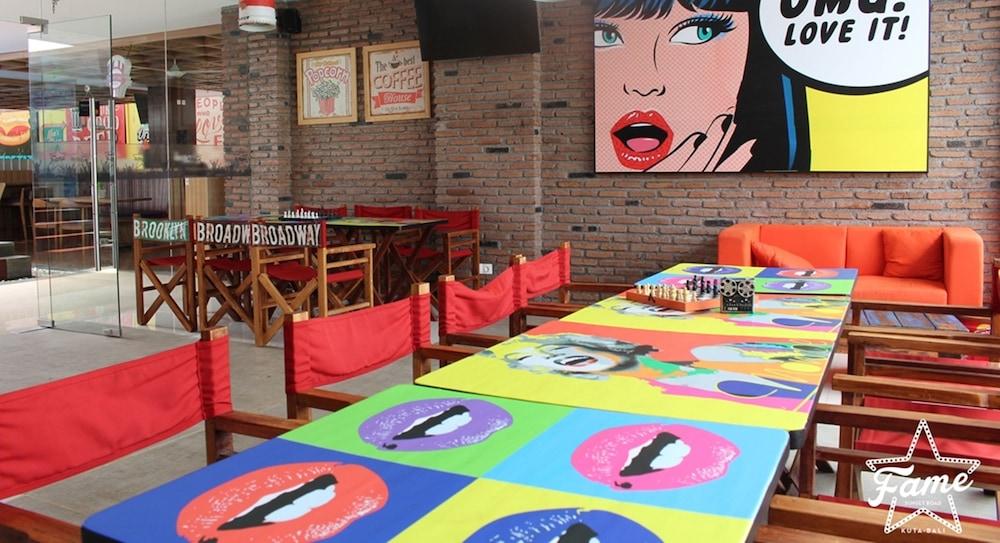 Fame Hotel Sunset Road Kuta  Ngoại thất bức ảnh
