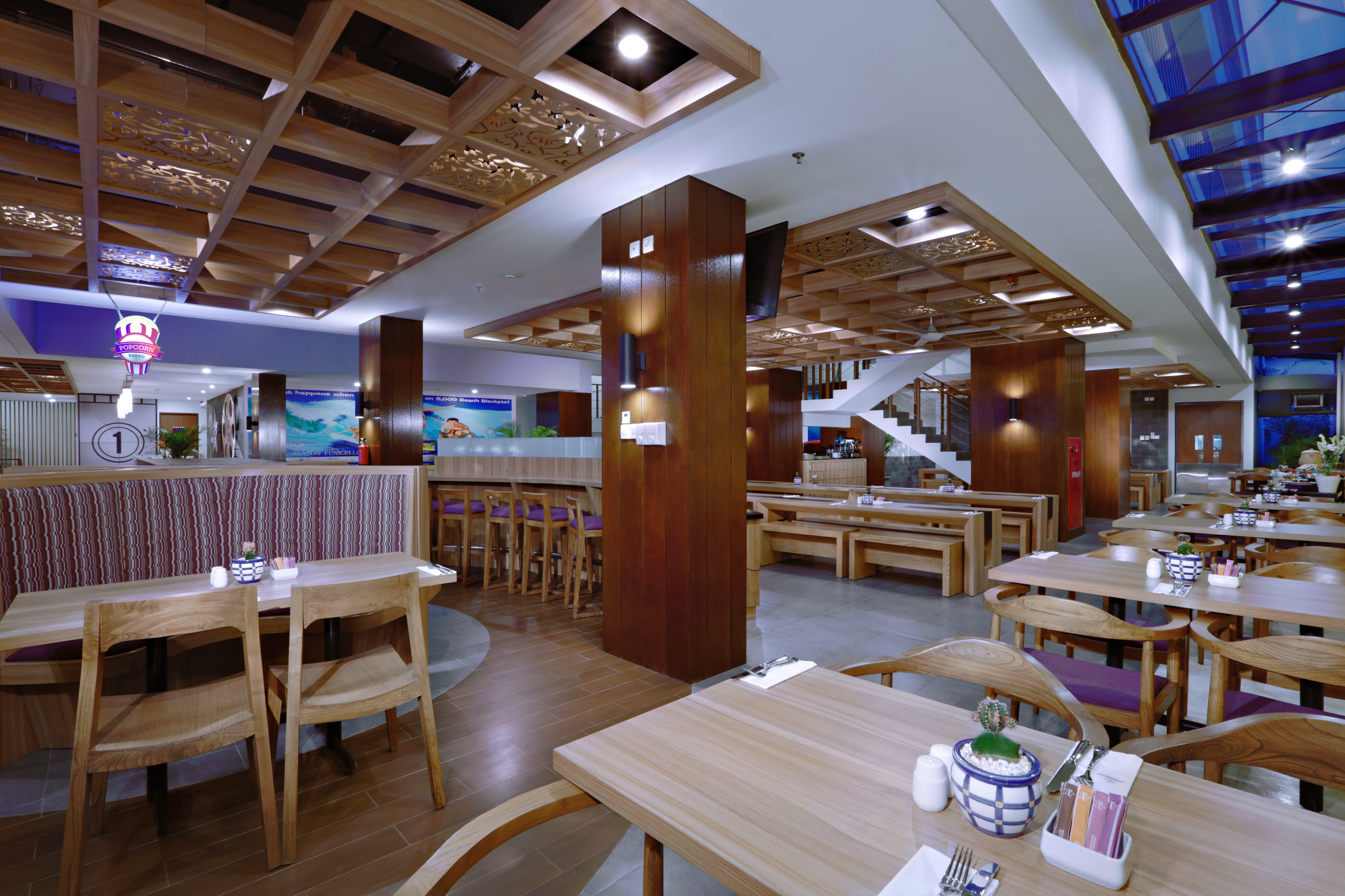 Fame Hotel Sunset Road Kuta  Ngoại thất bức ảnh