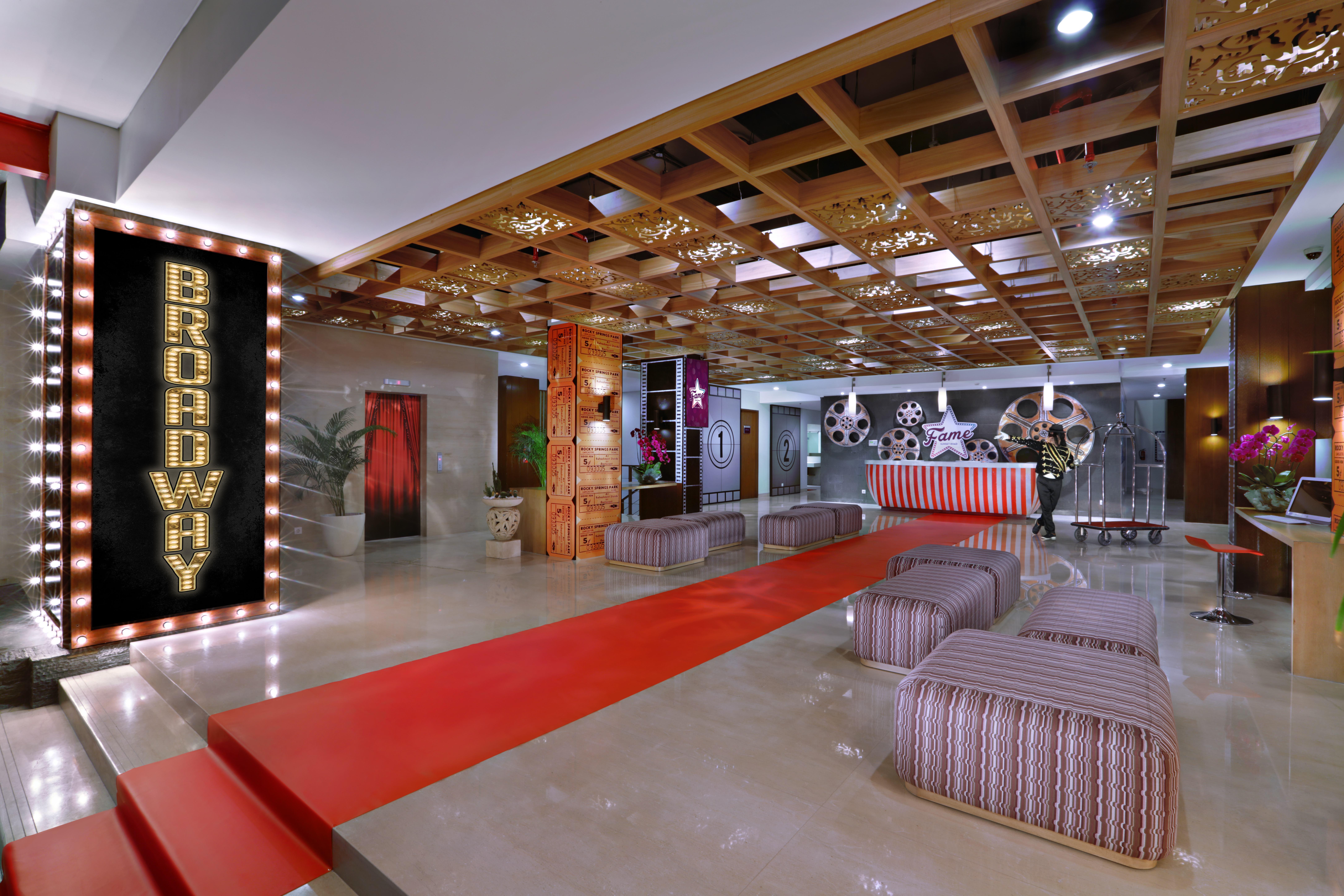 Fame Hotel Sunset Road Kuta  Ngoại thất bức ảnh