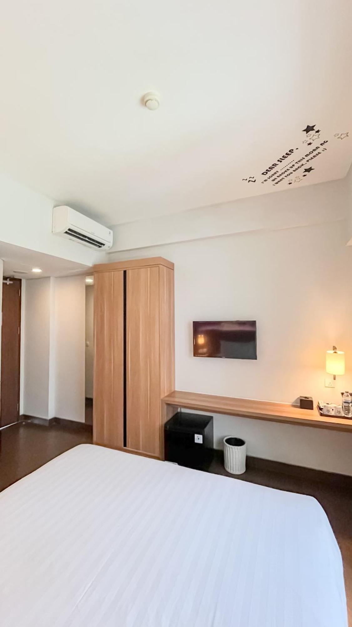 Fame Hotel Sunset Road Kuta  Ngoại thất bức ảnh