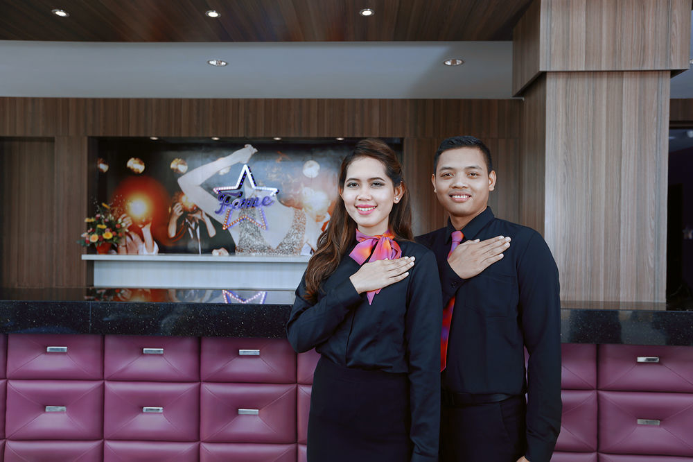 Fame Hotel Sunset Road Kuta  Ngoại thất bức ảnh