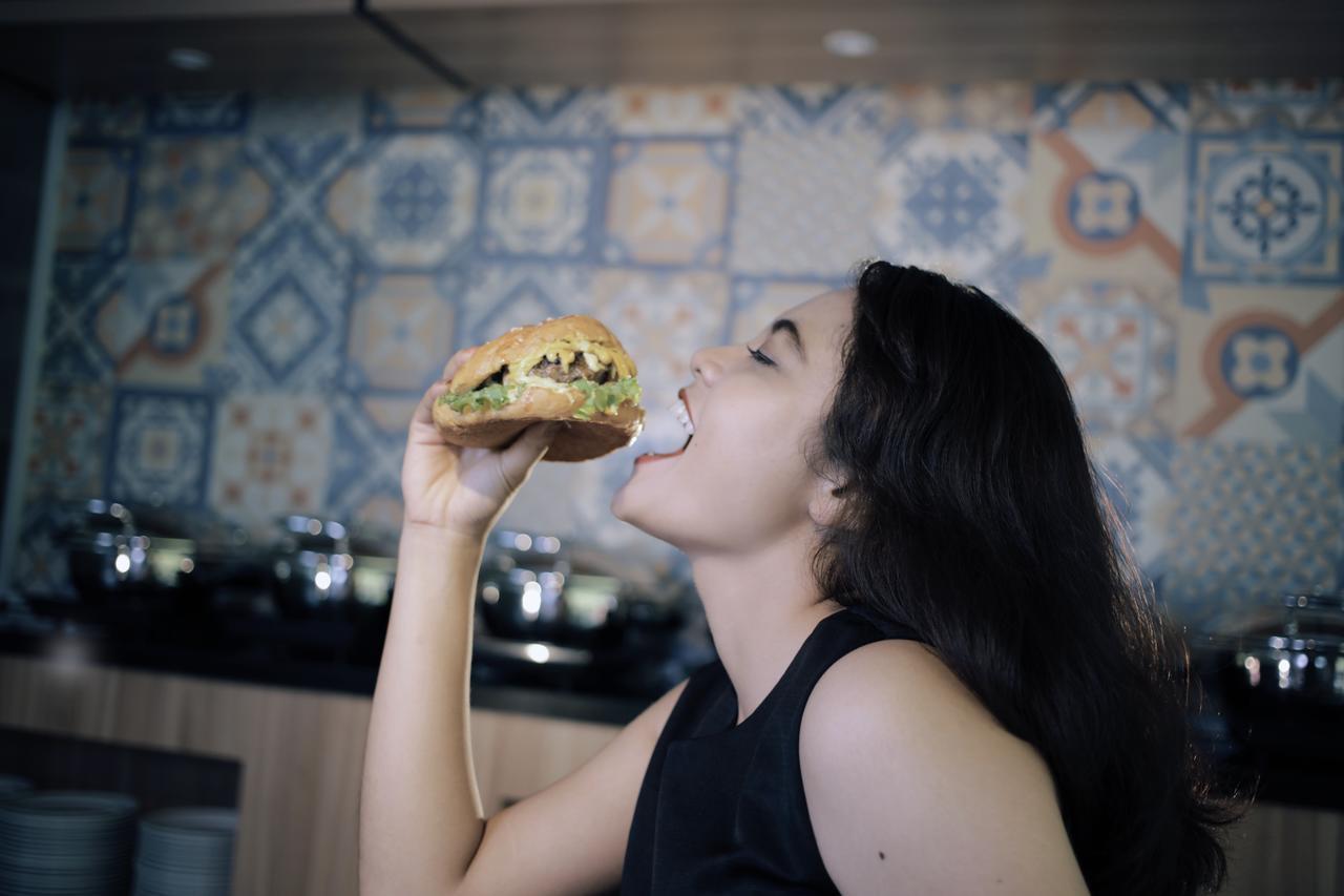 Fame Hotel Sunset Road Kuta  Ngoại thất bức ảnh