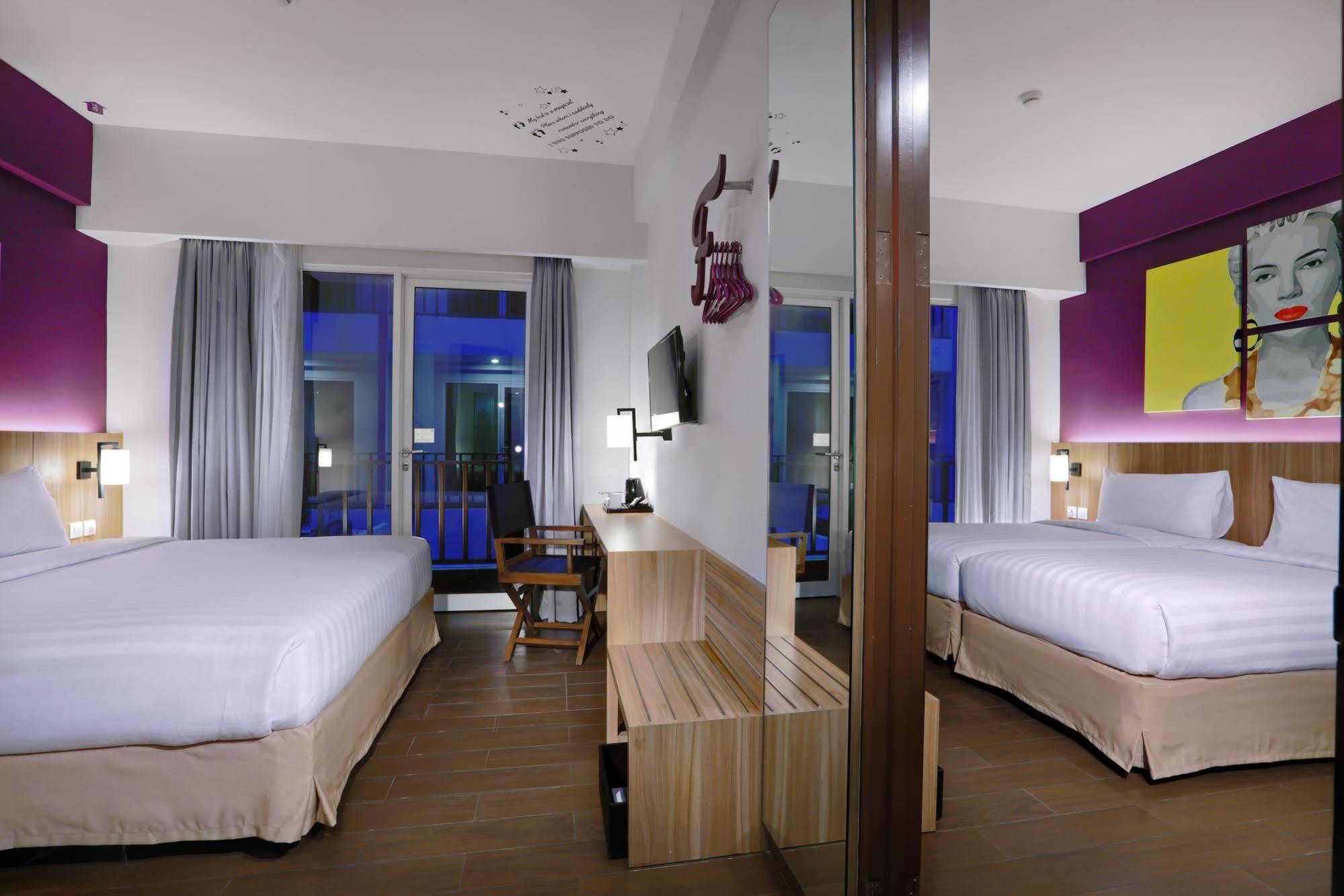 Fame Hotel Sunset Road Kuta  Ngoại thất bức ảnh