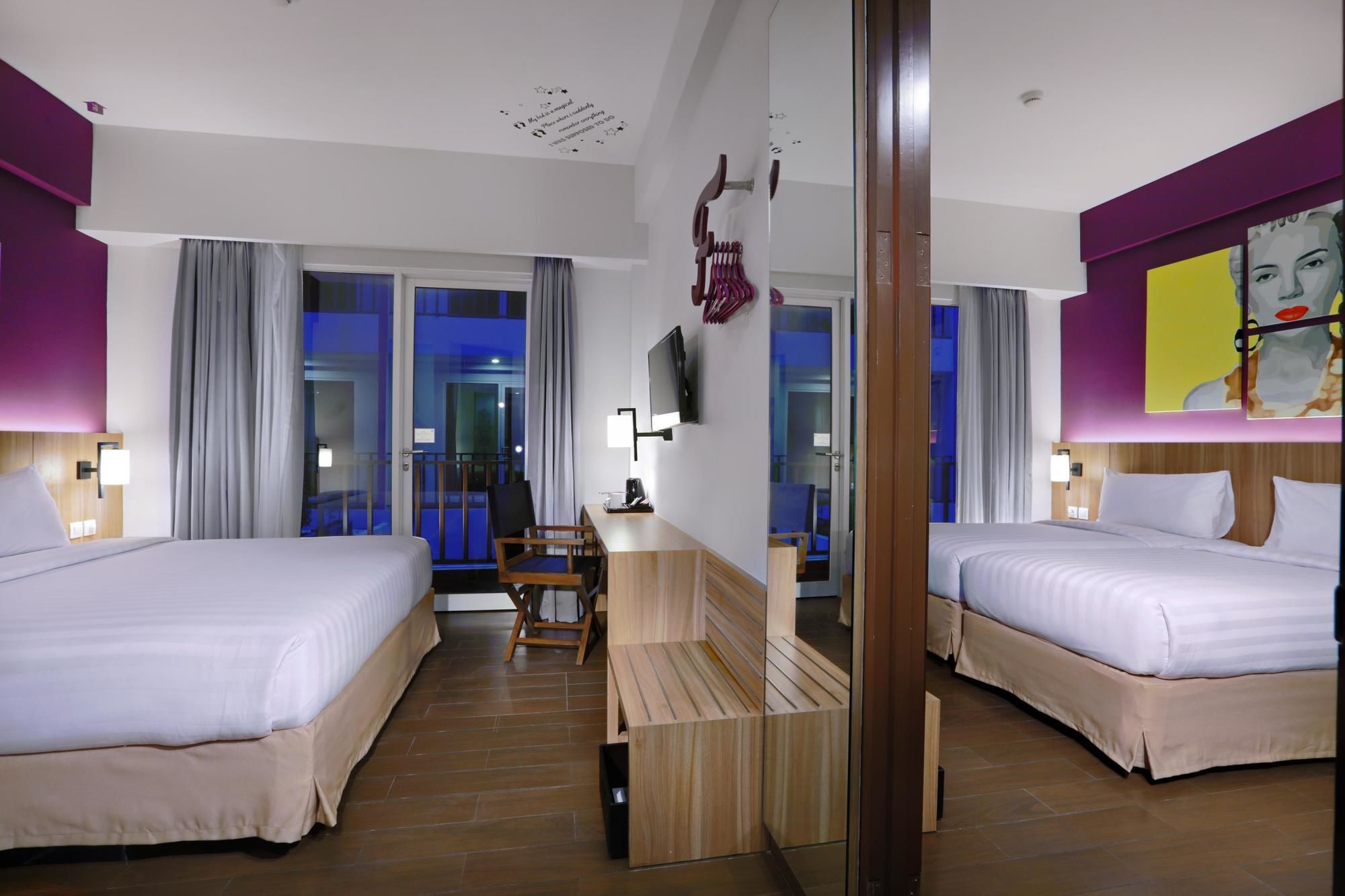 Fame Hotel Sunset Road Kuta  Ngoại thất bức ảnh